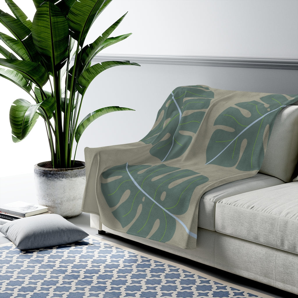 Abstract Leaves Green Plush Blanket Throw - Castle Anna