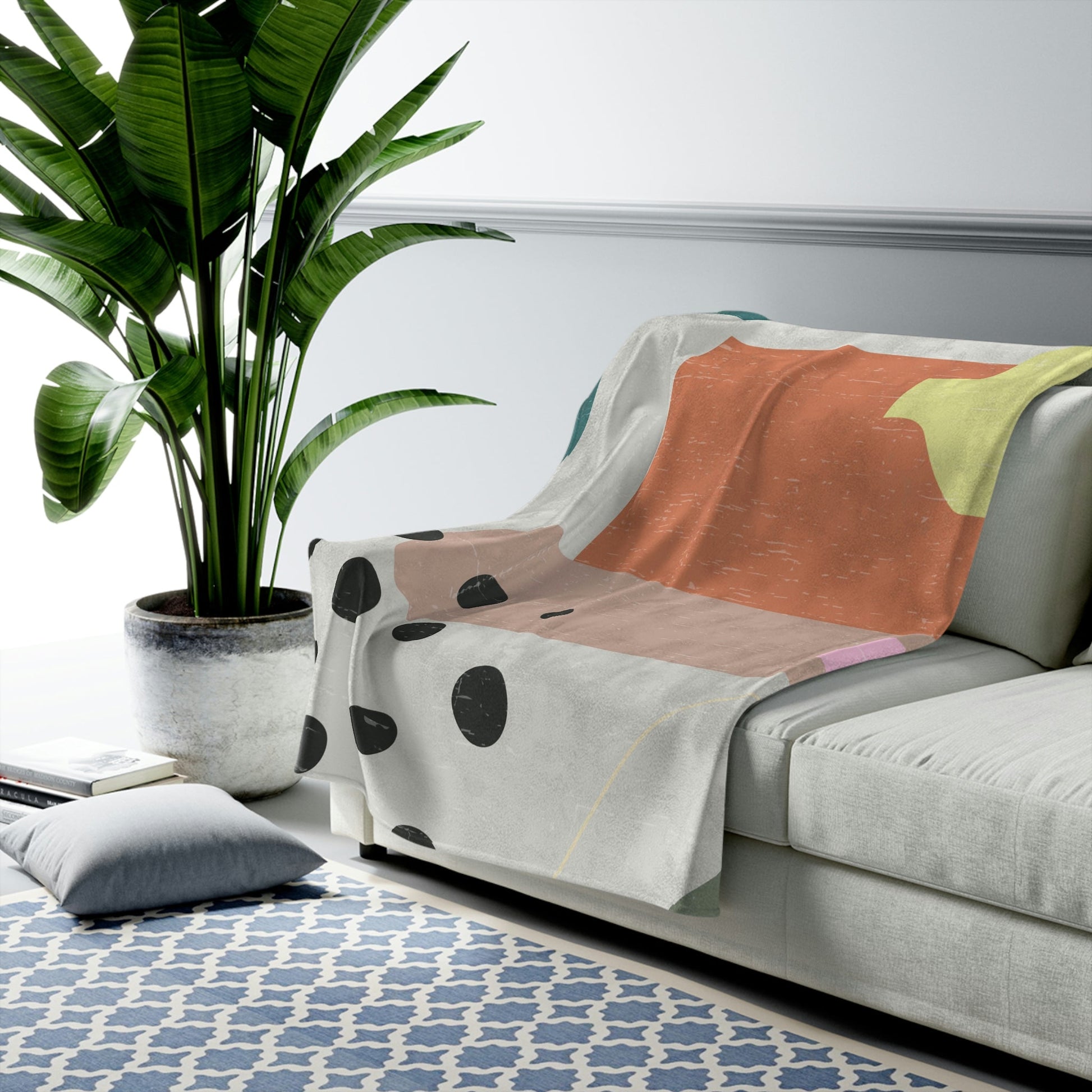 Abstract Vase Blanket Plush Throw - Castle Anna